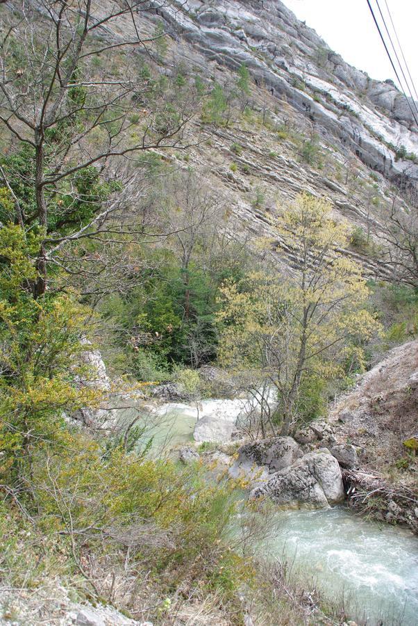 L'Ensoleillee Panzió Rosans Kültér fotó